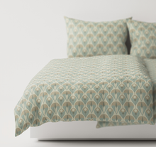 Load image into Gallery viewer, Aurora Bedskirt Leitner Leinen