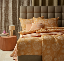 Load image into Gallery viewer, Cadiz Bedskirt Leitner Leinen