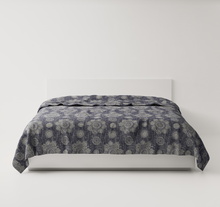 Load image into Gallery viewer, Cadiz Coverlet Leitner Leinen