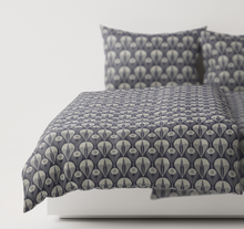 Load image into Gallery viewer, Aurora Bedskirt Leitner Leinen
