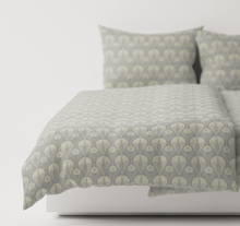Load image into Gallery viewer, Aurora Bedskirt Leitner Leinen