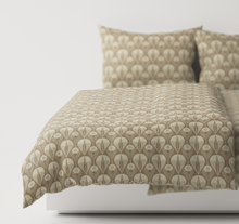 Load image into Gallery viewer, Aurora Bedskirt Leitner Leinen