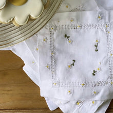 Load image into Gallery viewer, Daisies Cocktail Napkin Set