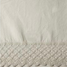 Load image into Gallery viewer, Camilla Pillowcases by Signoria Firenze