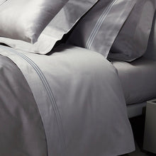 Load image into Gallery viewer, Platinum Sateen Flat Sheet by Signoria Firenze