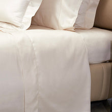 Load image into Gallery viewer, Raffaello Flat Sheet by Signoria Firenze