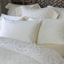 Load image into Gallery viewer, Pouf By The Purists Coverlets