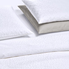 Load image into Gallery viewer, Felino Pillowcases
