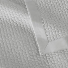 Load image into Gallery viewer, Hamilton Quilted Coverlet by Peacock Alley