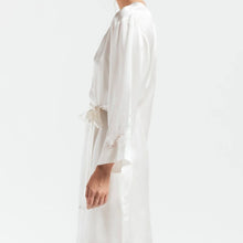 Load image into Gallery viewer, Morgan Iconic Short Silk Robe