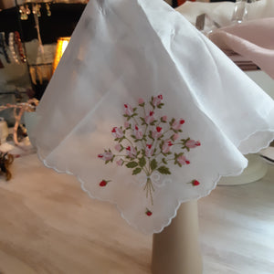 Rosebud Bouquet - Maisonette Shop