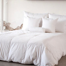 Load image into Gallery viewer, Laurel Lightweight Hypodown Down Comforter