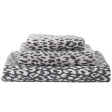 Load image into Gallery viewer, Zimba Leopard Towels Abyss Habidecor