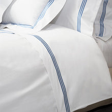 Load image into Gallery viewer, Platinum Percale Pillowcases by Signoria Firenze