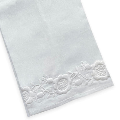 Clair Tip Towels